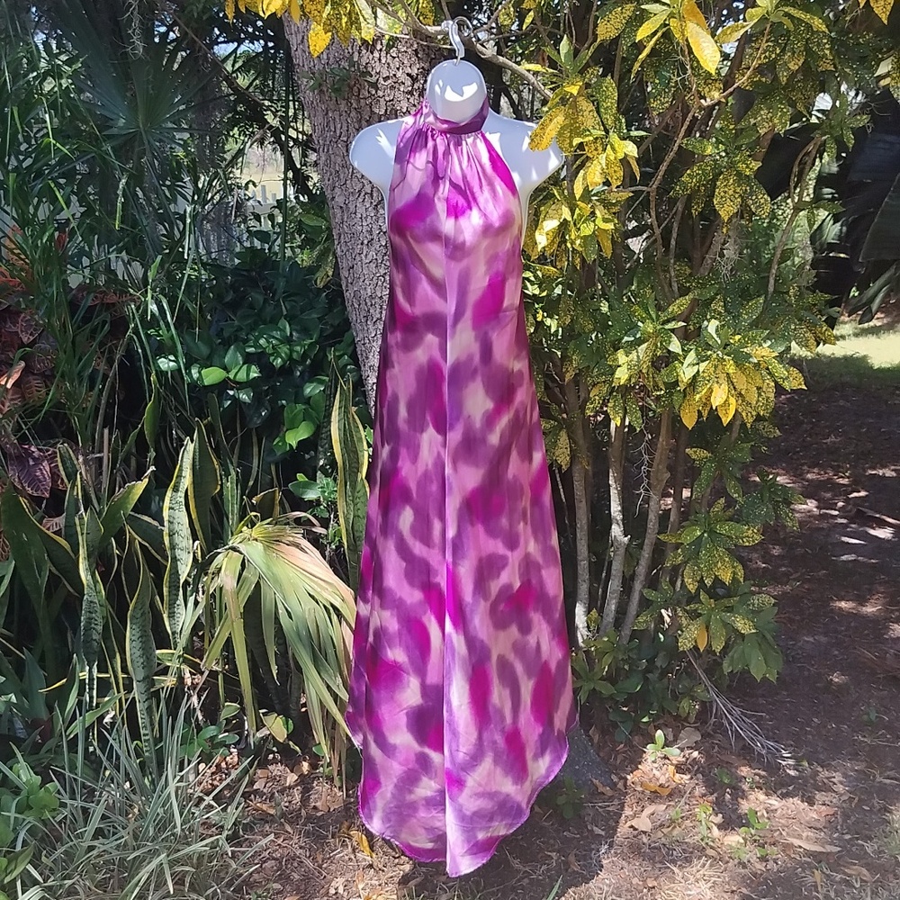 Red Carpet Worthy silk plunging back halter dress Small